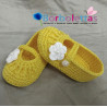Merceditas Amarillas con Flor Blanca